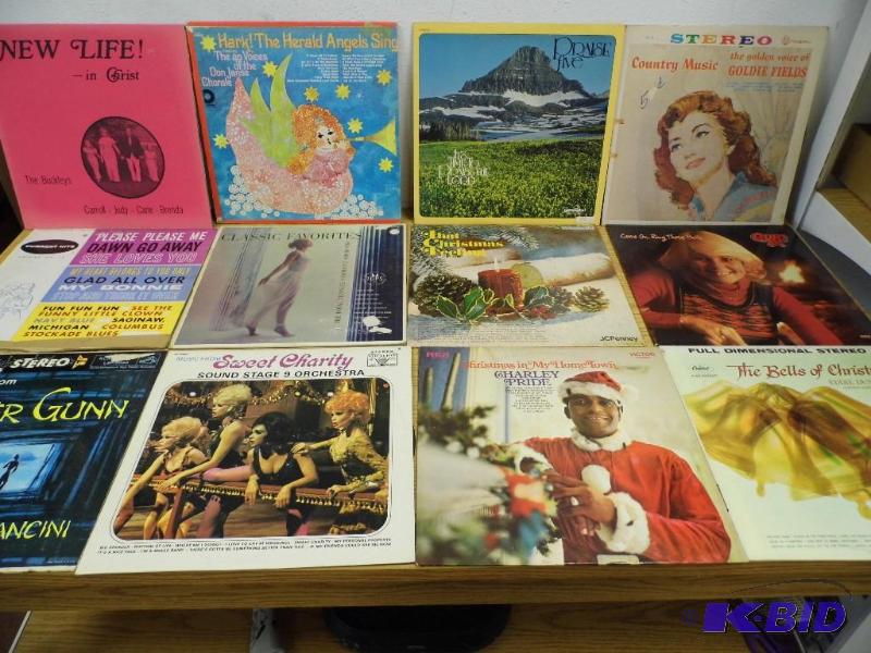 lot 25 image: 12 Assorted Albums
