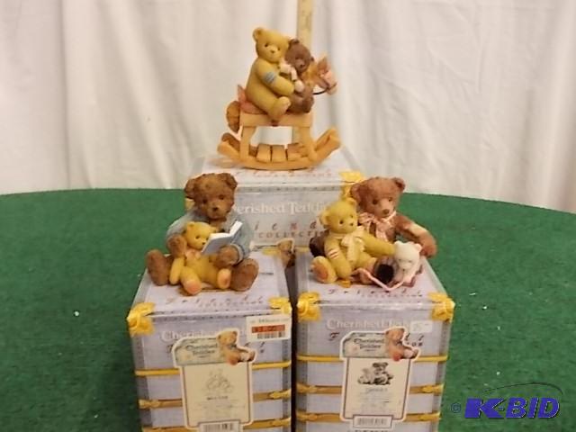 lot 31 image: Lot Of 3 Cherished Teddies Friends ...
