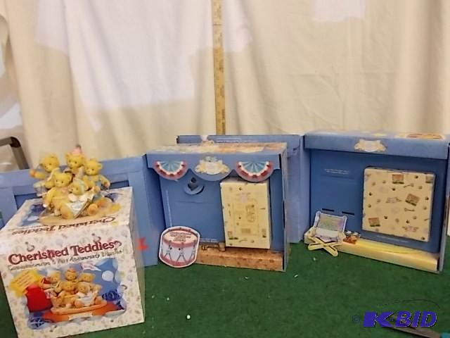 lot 35 image: Lot Of 3 Cherished Teddies Annivers...