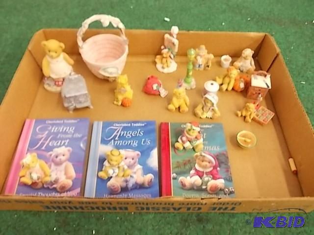 lot 37 image: Lot Of Misc. Mini Figurines, Access...