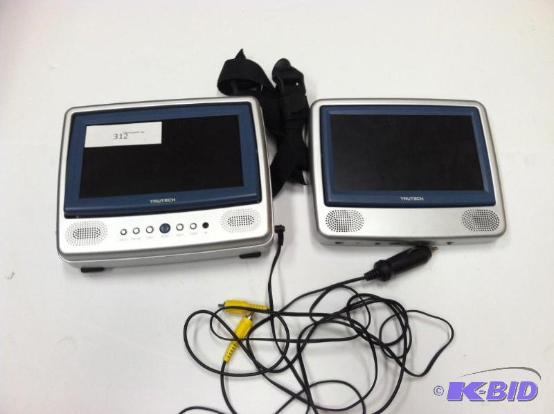 7&quot LCD Dual Screen Portable DV...
