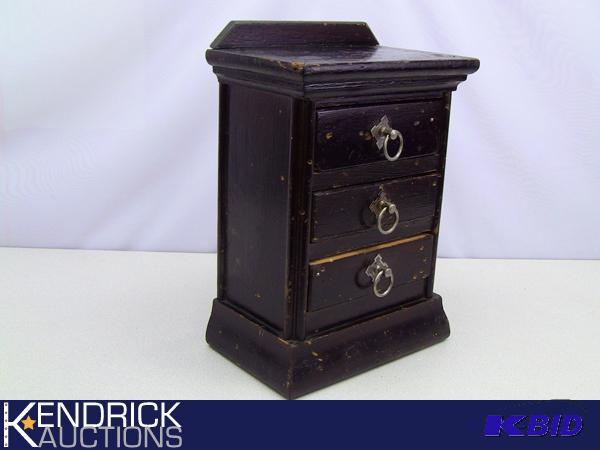 lot 2 image: Small Antique Solid Wood Knickknack Chest