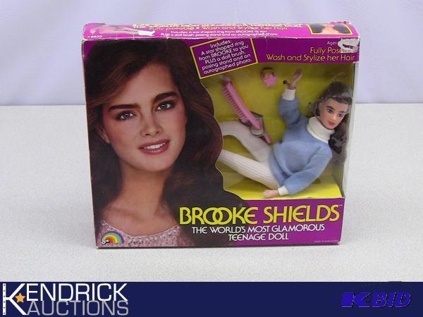 lot 32 image: Mint in Box Vintage 80s Brooke Shields Doll