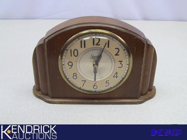 lot 41 image: Vintage Sessions Art Deco Mantle Clock