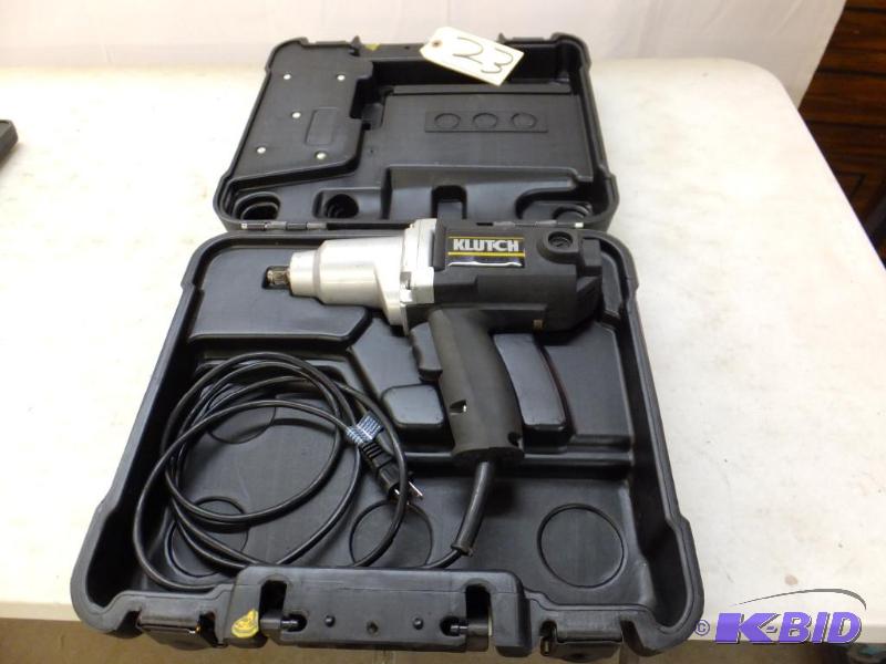lot 23 image: Impact Wrench Kit.