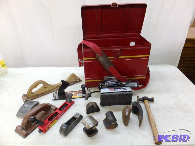 lot 31 image: Sanding Kit