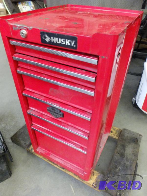 lot 4 image: Tool Chest plus Dolly