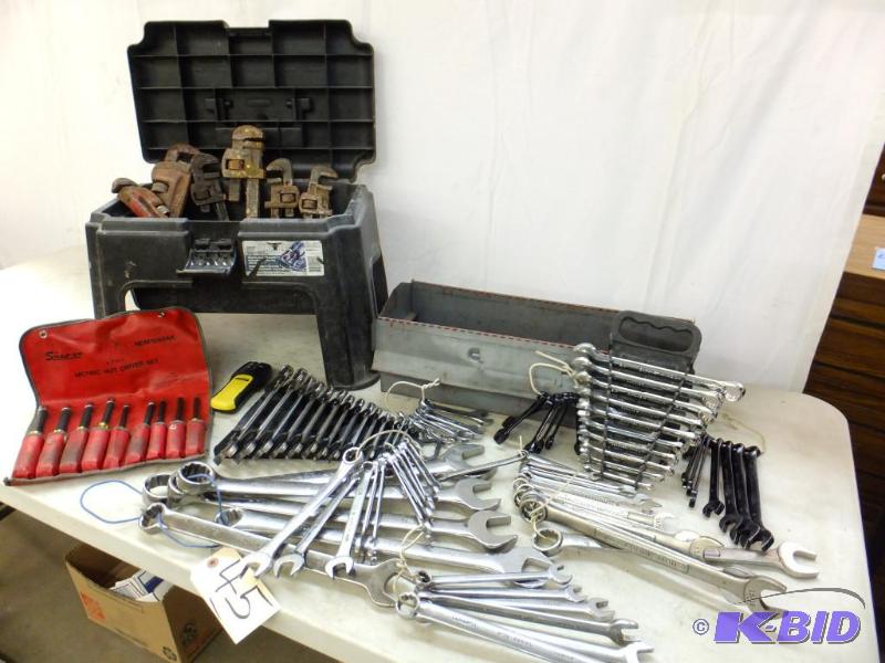 lot 45 image: Tools - Wrenches