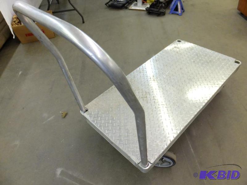 lot 5 image: Platform Rolling Cart