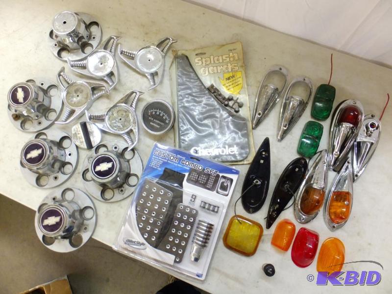 lot 58 image: Chevy Accessories