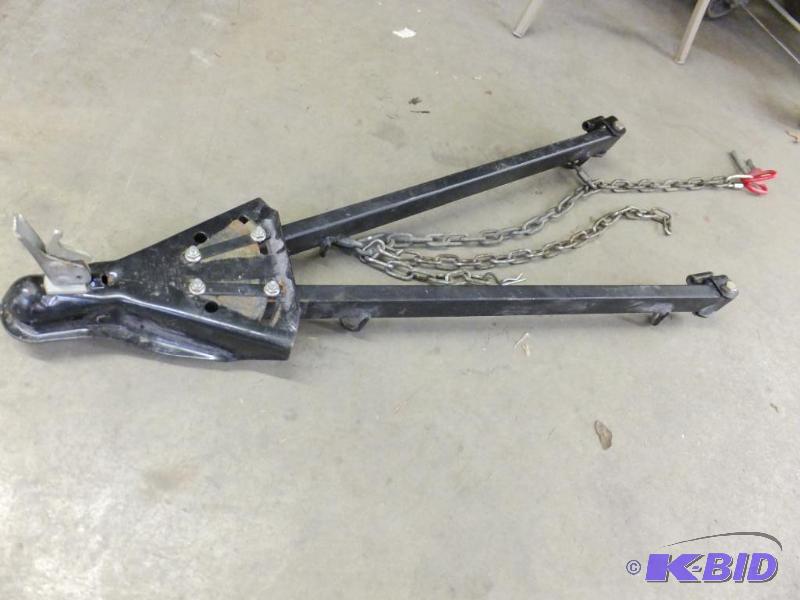 lot 6 image: Towing Hitch Assembly