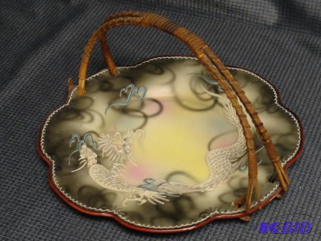 Serving tray with cane handle, 9 1...
