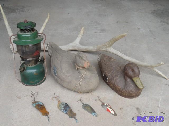 Elk horn 36&quot, Coleman lantern ...