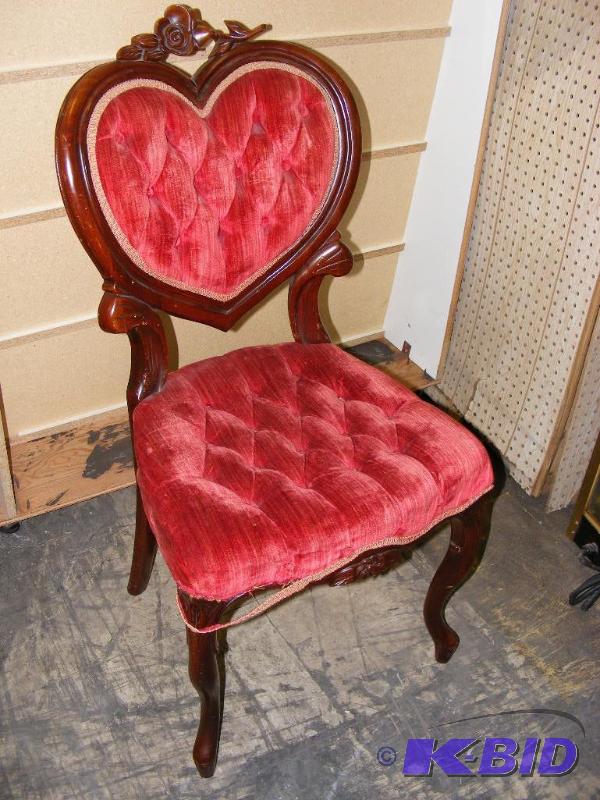 Vintage Ladies Chair Heart Shaped Mankie Estate Sale K BID