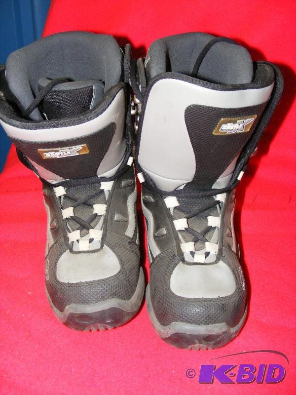 lot 200 image: Castle X Boots Size 10...