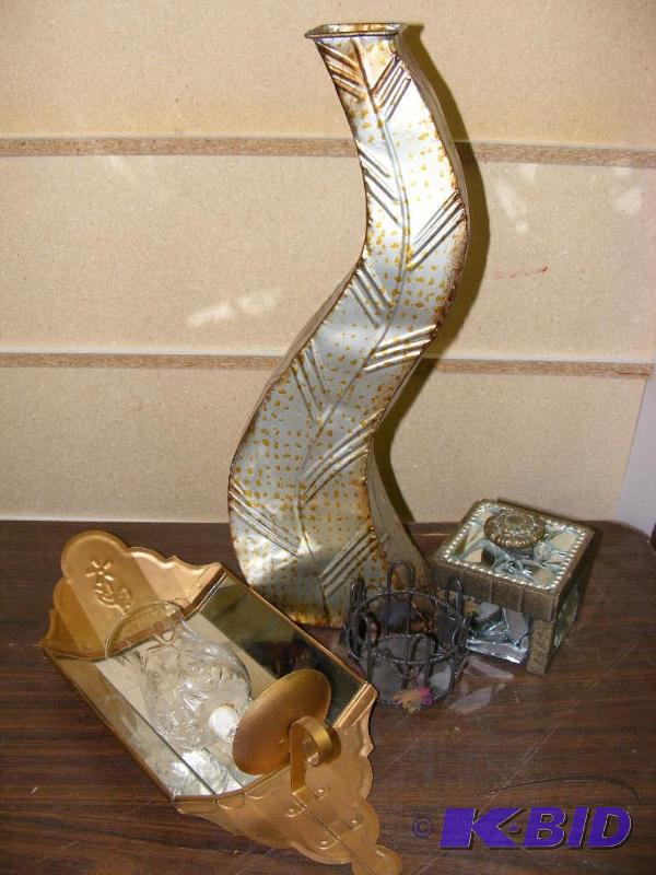 lot 227 image: Decorative items, tall vase, wall s...