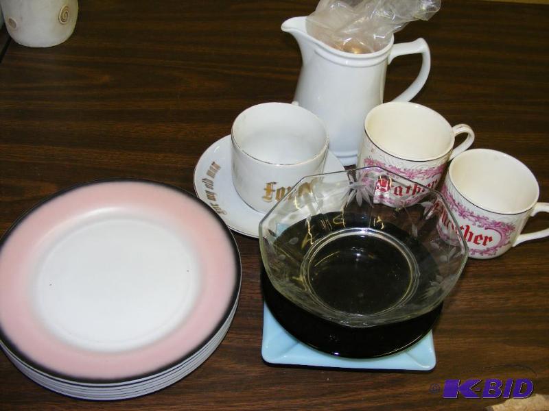 lot 234 image: Vintage style plates, Father & ...