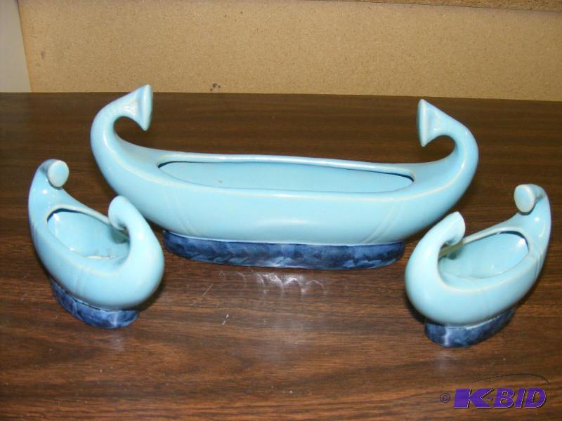 lot 236 image: Rosemeade Planter and two candle ho...
