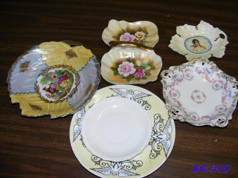 lot 242 image: Lot of Decorative Serving Plate...