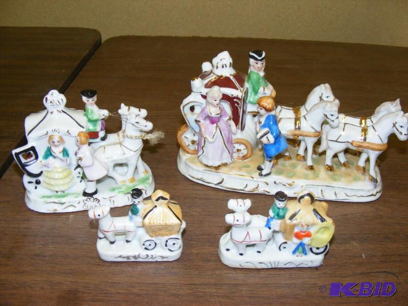 lot 252 image: Made in Japan Horse and Carriage Fi...