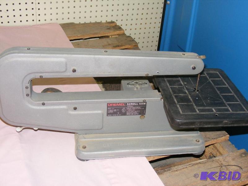 lot 272 image: Dremel Scroll Saw works...