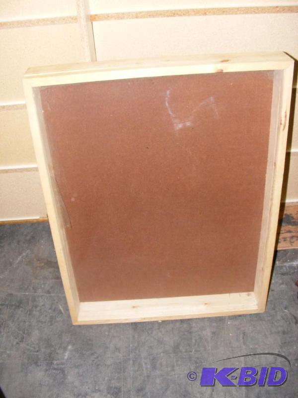 lot 288 image: Display Case with plexiglass in lid...
