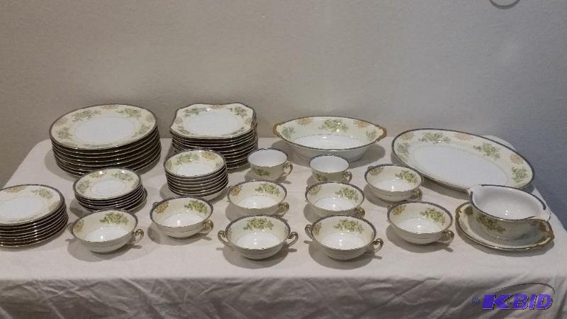Meito Montrose Fine China Set