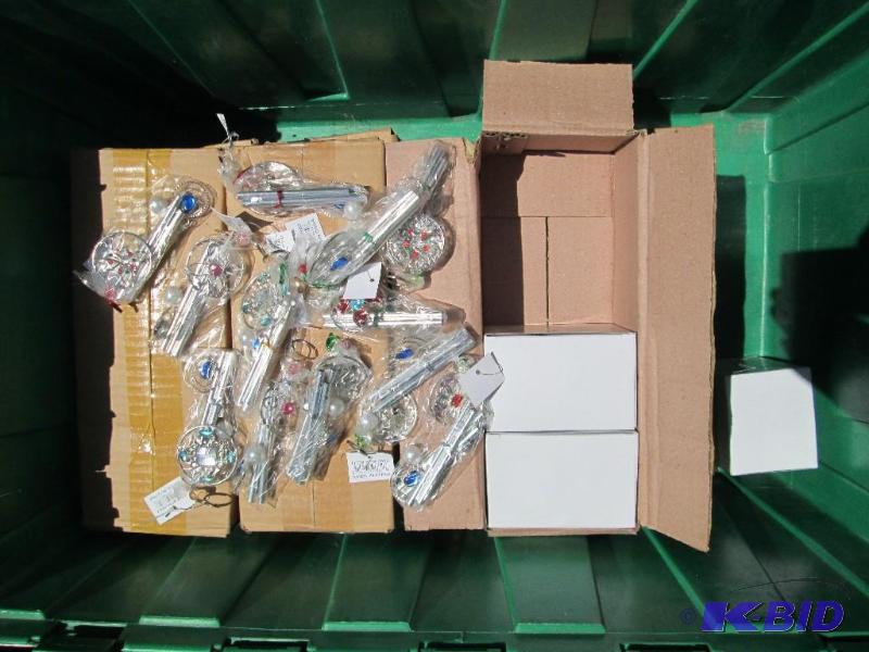 lot 10 image: Lot of 7 cases of small silver wind...