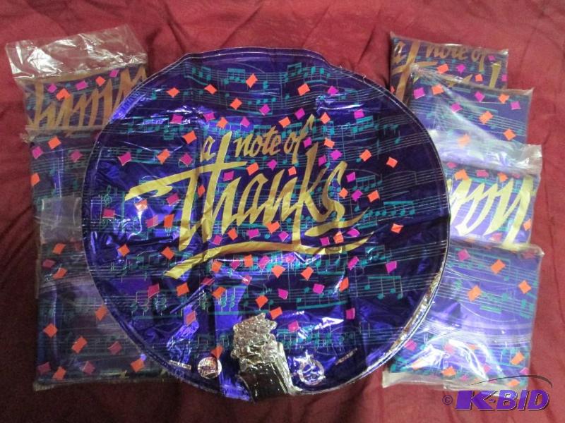 lot 115 image: Lot of 10 bags of mylar balloons. ...