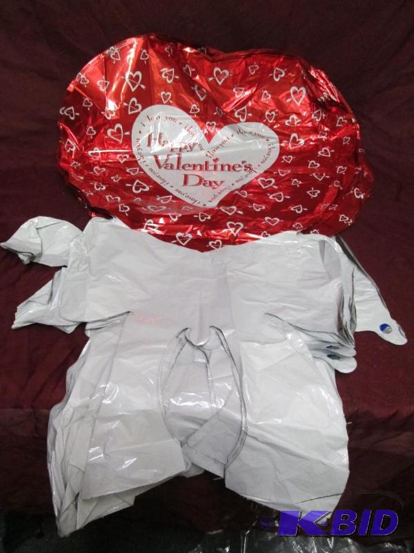 lot 177 image: Lot of 25 over sized Valentines Da...