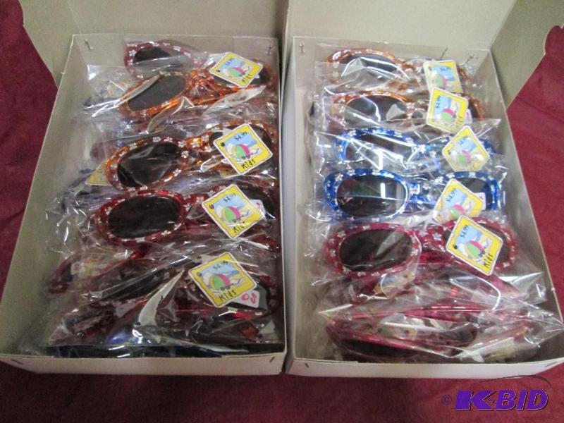 lot 178 image: 2 cases of childrens sunglasses. 1...
