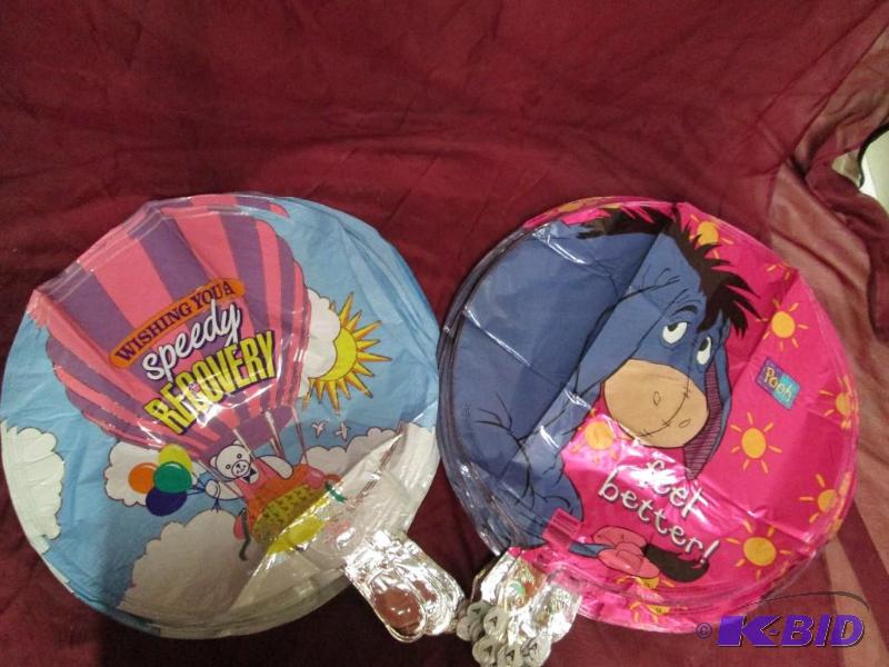 lot 204 image: Lot of 200 mylar balloons with a G...