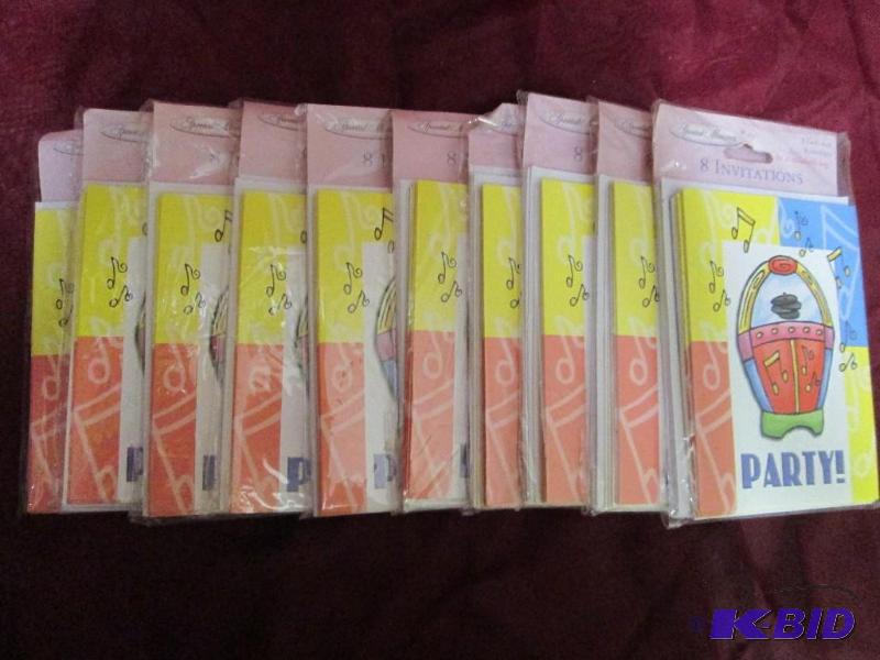 lot 376 image: Lot of 10 packages of party invitat...