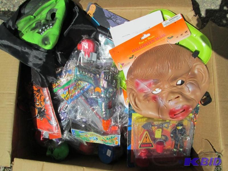 lot 4 image: Large lot of childrens party items...
