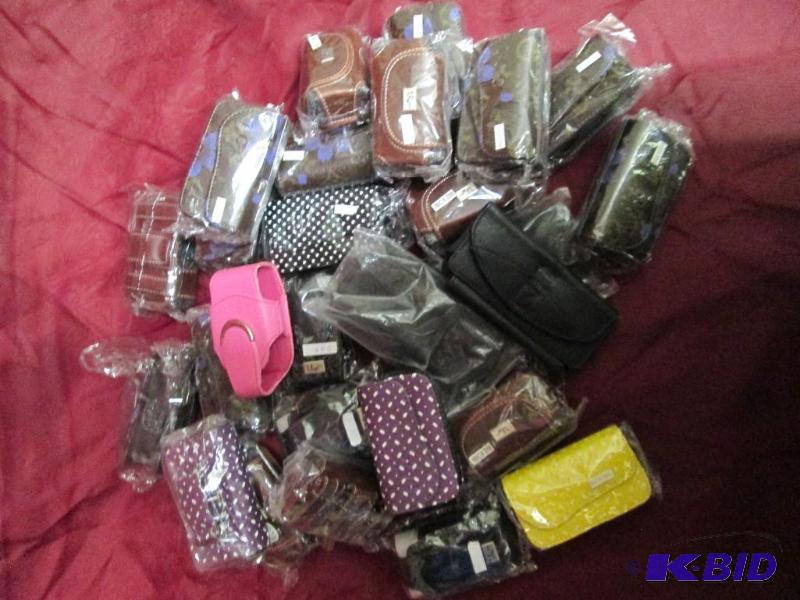 lot 90 image: Lot of approximately 30 cell phone ...