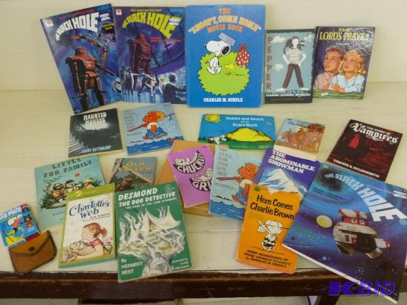 Large lot of childrens books inclu...