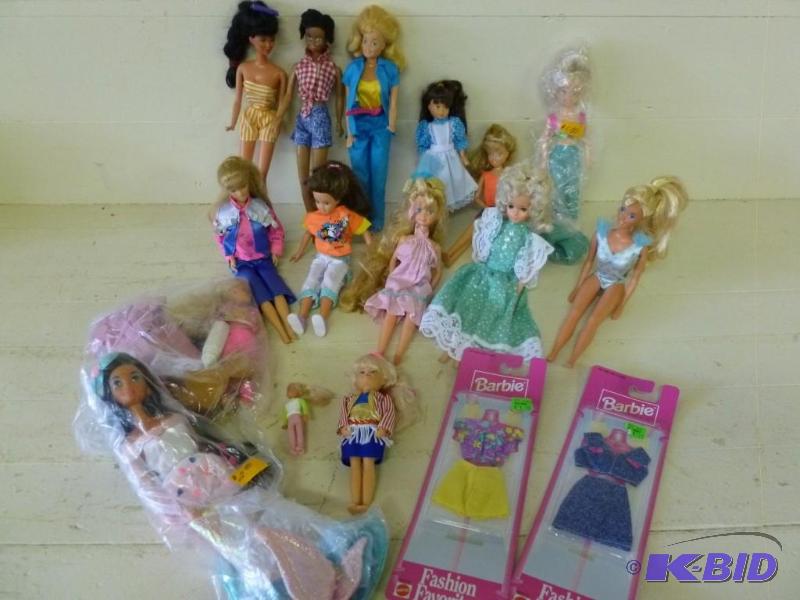 Large lot of Barbie and related dol...