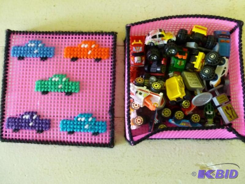 Large lot of Road Champs toy cars a...
