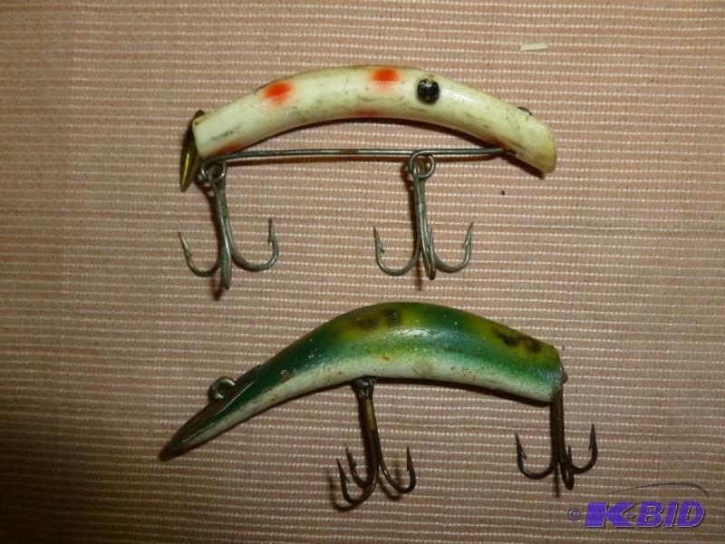 Lot of two vintage fishing baits th...