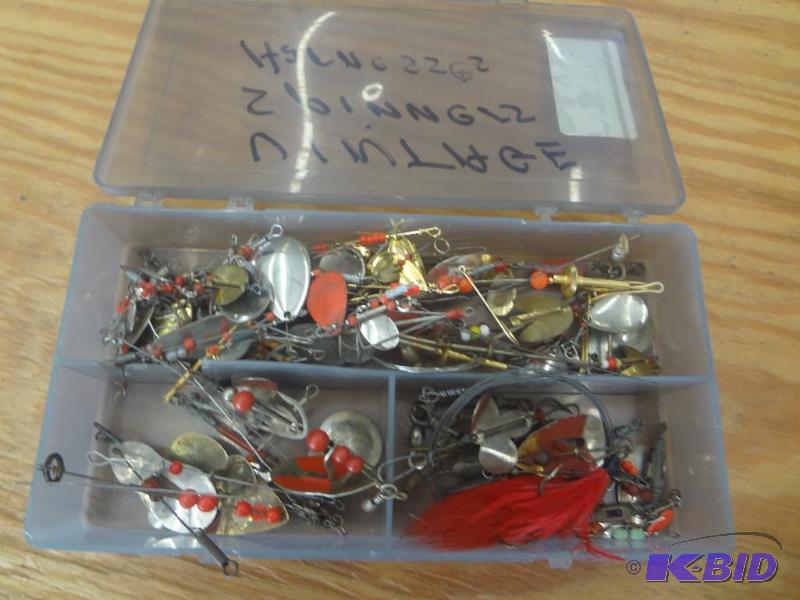 lot 128 image: Box Of Vintage Spinner Harnesss...