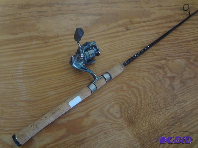 lot 19 image: Like New Shimano Symetre Spinning R...