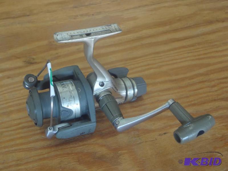 lot 190 image: Shimano Sedona 200RA Reel...