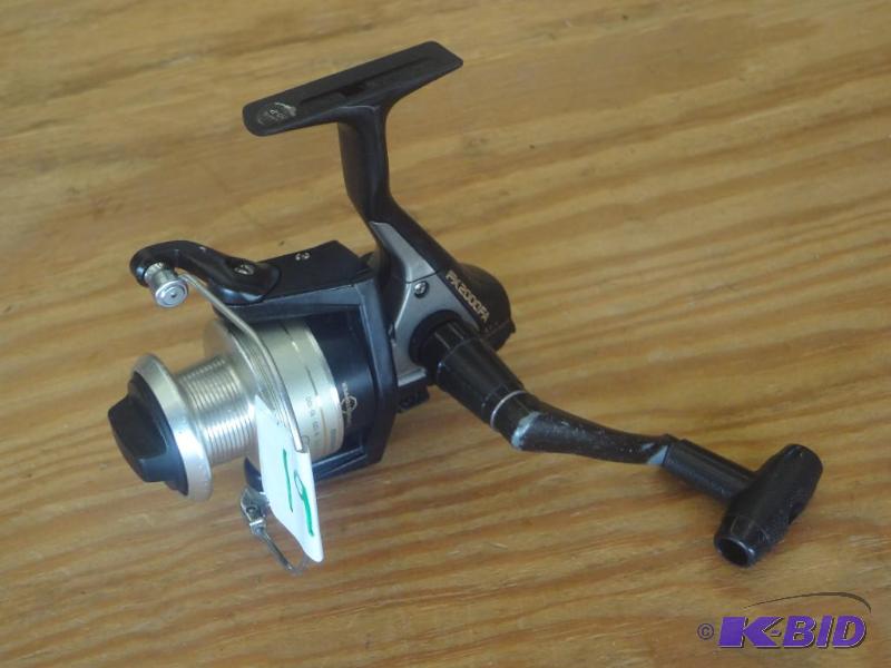 lot 191 image: Shimano FX 2000FA Reel...