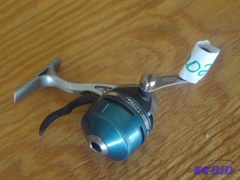 lot 202 image: Micro Spin-Cast Reel...