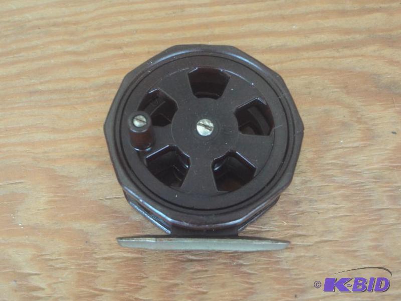 lot 205 image: Vernley Touch Free Fly Reel...