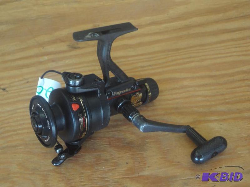lot 207 image: Shimano GRX-1300 Reel...
