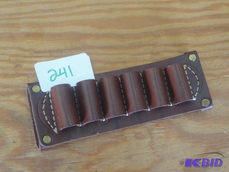 lot 241 image: 6-Round Belt Mount 12gauge Shotshel...