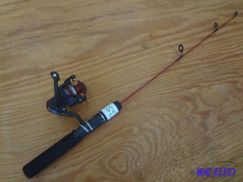 lot 35 image: Dock Demon Spinning Ice Rod & R...