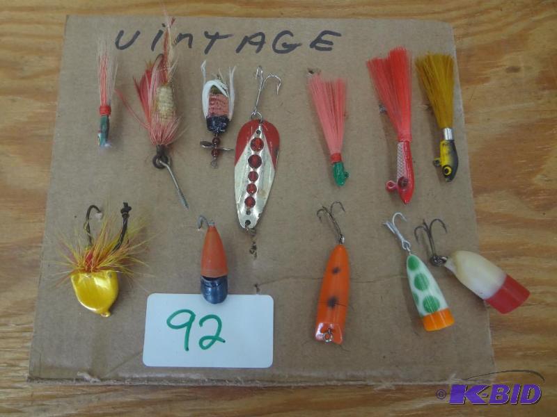 lot 92 image: (12) Vintage Lures...