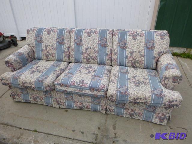 lot 111 image: Floral Print Couch Clean - 82"...